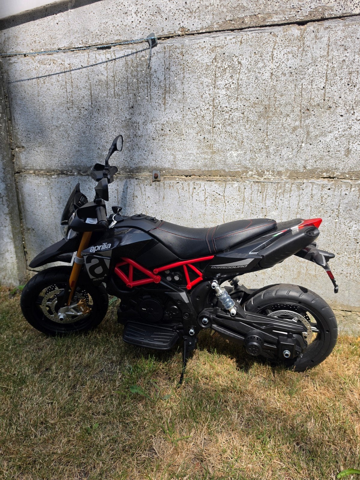 Moto électrique pour enfants Aprilia Dorsoduro 900, Enlèvement
