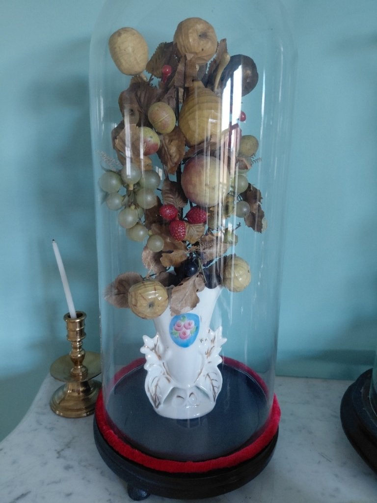 uniek koppel antieke glazen stolpen met fruit, Ophalen