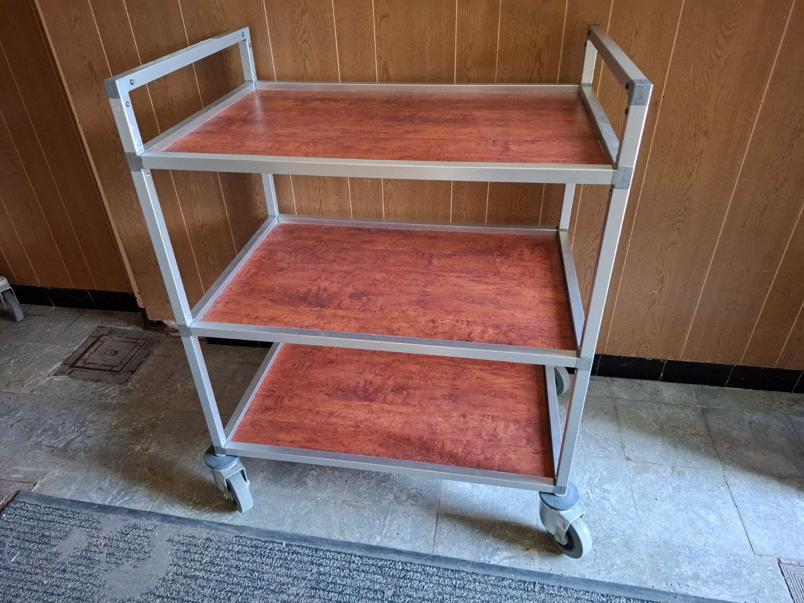 Chariot de service professionnel – 3 plateaux – Aluminium, Enlèvement