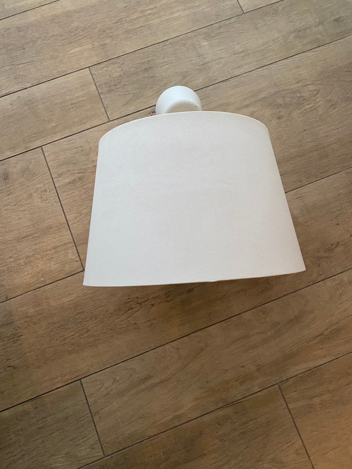 2witte lampenkappen, Enlèvement, Utilisé