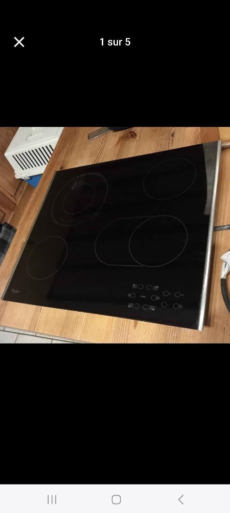 Taque de cuisson en vitrocéramique, Electroménager, Tables de cuisson, 4 zones de cuisson, Encastré, Enlèvement, Utilisé