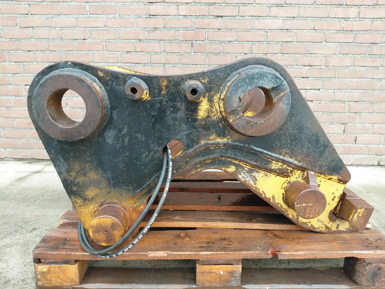 Verachtert CW55S quick coupler /110/100mm pins Cat 345 349 3