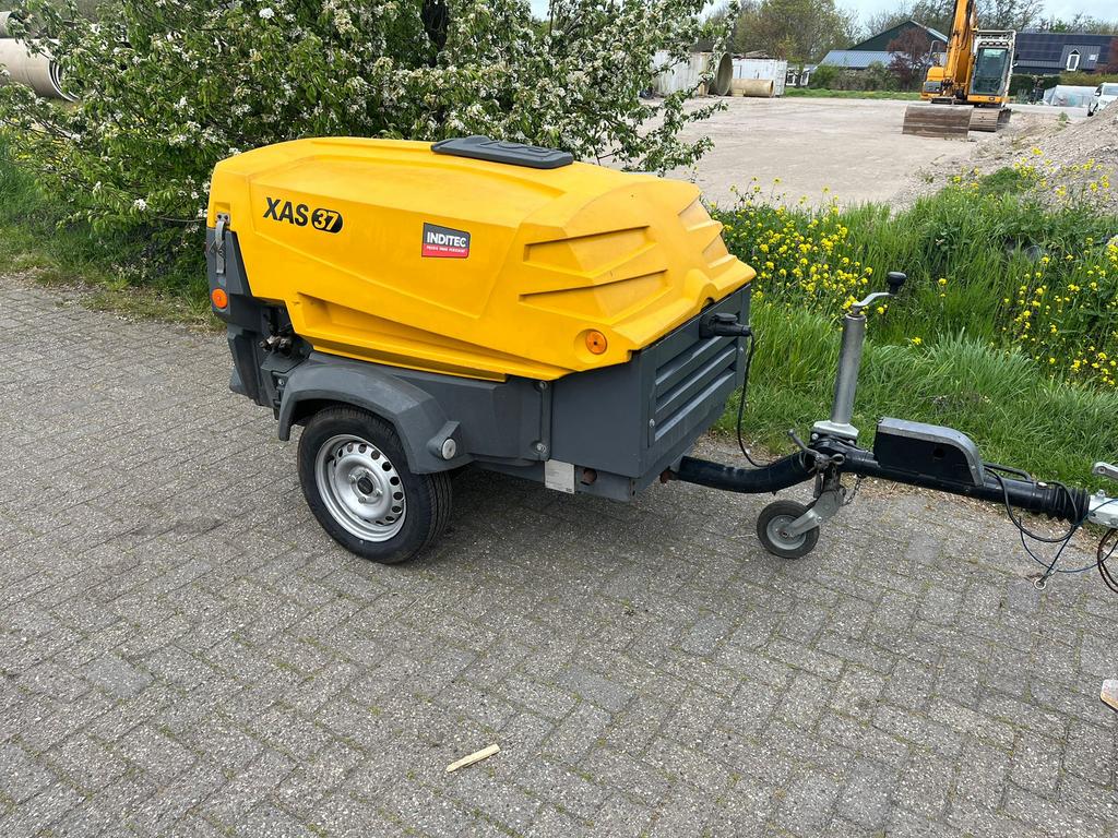 Atlas Copco XAS37 mobiele diesel compressor, Ophalen of Verzenden, Zo goed als nieuw