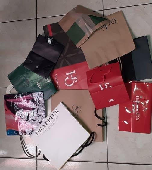 je donne des petits sacs publicitaires gratuits, Enlèvement, Utilisé