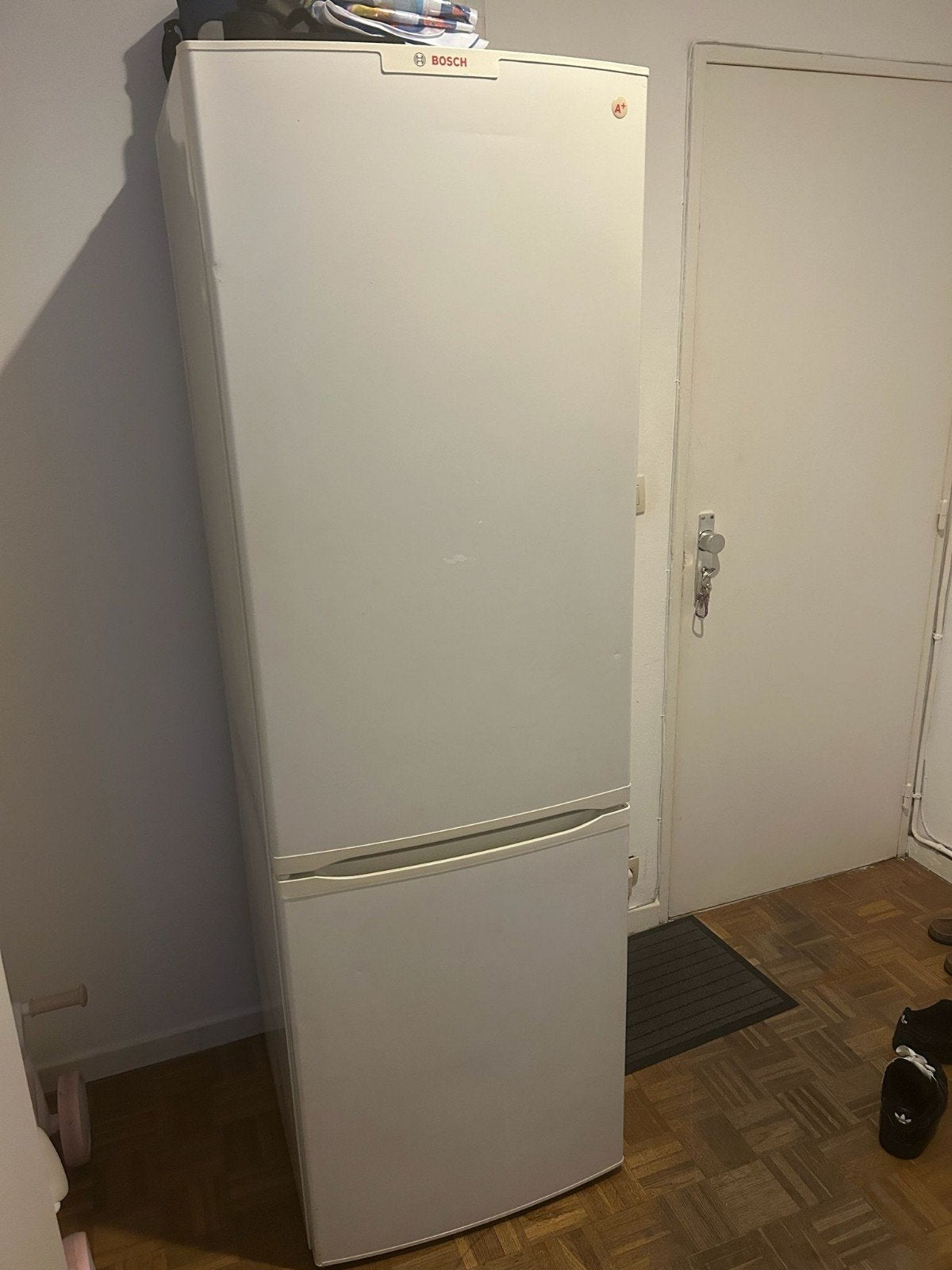 Koolkast+bed+ tafel +meubel+ sofá
Koolkast met garantie nieu, Electroménager, Tables de cuisson, Enlèvement ou Envoi