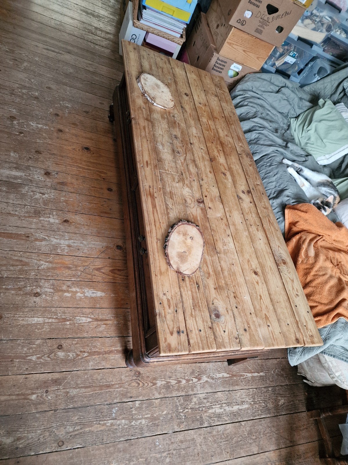 A donner table de salon, Enlèvement