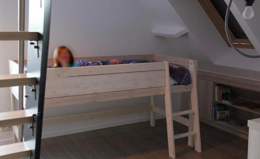 LIFETIME hoogslaper mini 2m x 0,90m + hoogte 1,13m, Kinderen en Baby's, Kinderkamer | Stapelbedden en Hoogslapers, Zo goed als nieuw