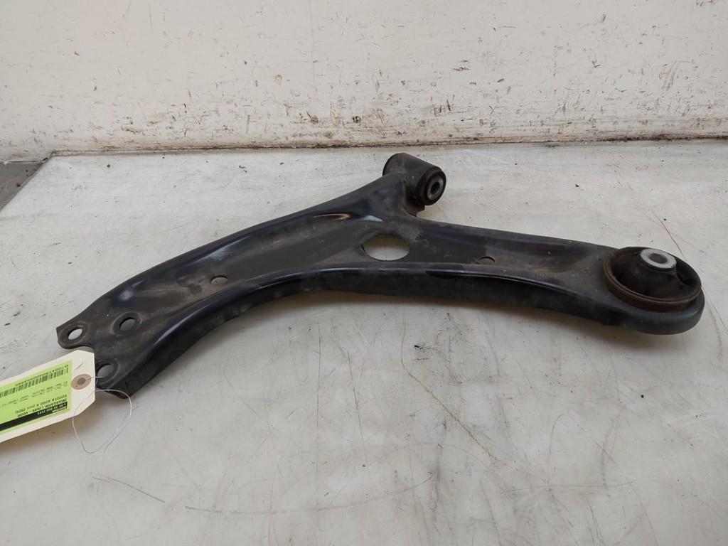 DRAAGARM LINKS VOOR Toyota Aygo X (|48606K0020|48069K0020|), Dhr. J. Ham, Gebruikt, Administratie@autoham.nl, Toyota