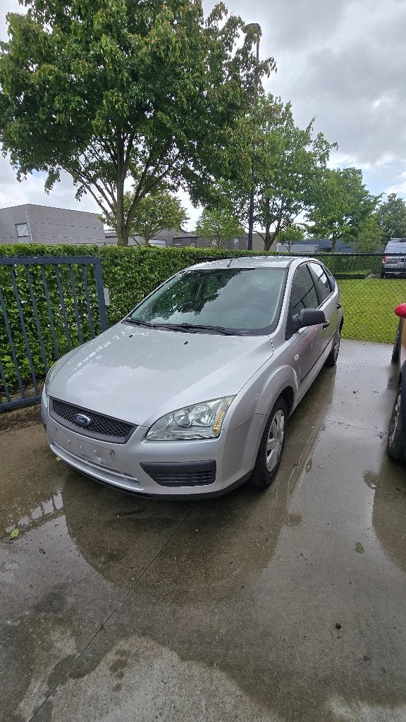 Ford Focus / EXPORT, Auto's, 1596 cc, Stof, Zwart, 5 deurs