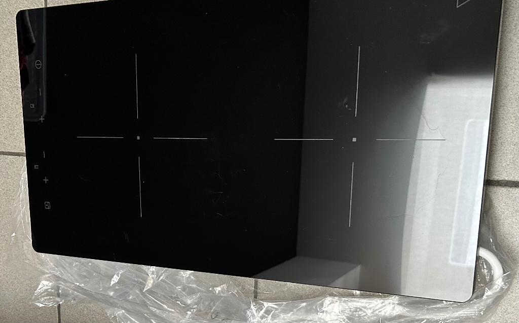 Plaque avec deux zones de cuisson ikea, Elektronische apparatuur, Kookplaten, Ophalen, 3 kookzones of minder, Zo goed als nieuw
