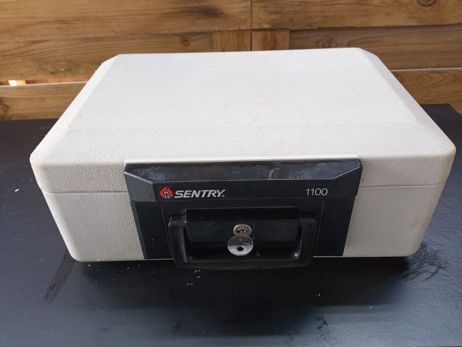 SentrySafe 1100 Brandwerende Documentenbox / Brandkast, Maison & Meubles, Extincteurs & Coffres-forts, Enlèvement, Coffre-fort