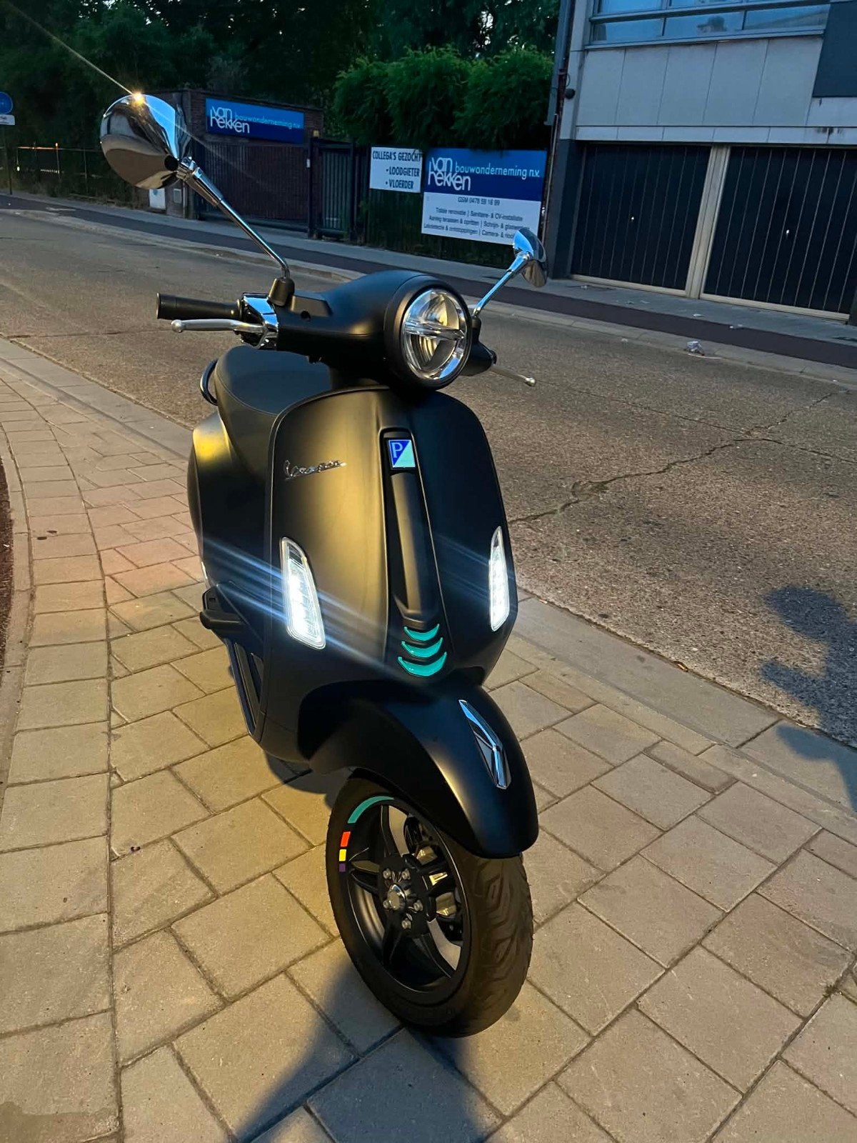 Vespa primavera b klase 2026 niu km 519.ankop bewes 4.600, Vélos & Vélomoteurs, Enlèvement ou Envoi