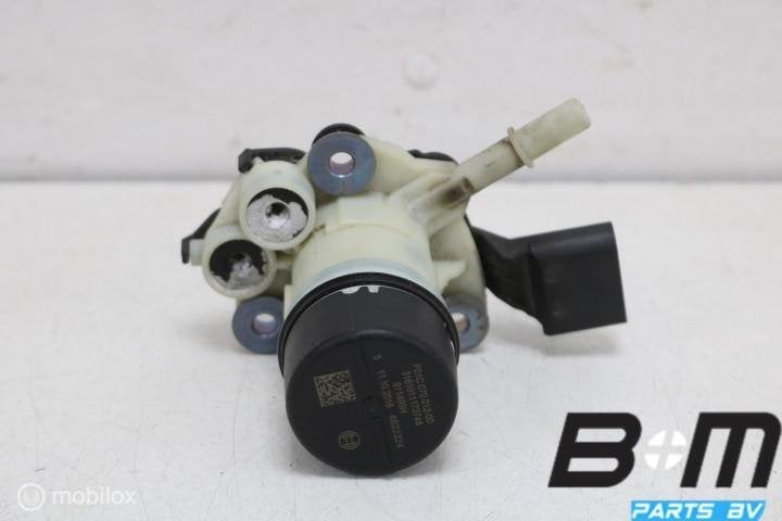 Adblue pomp VW Caddy 5Q0131971B, Gebruikt