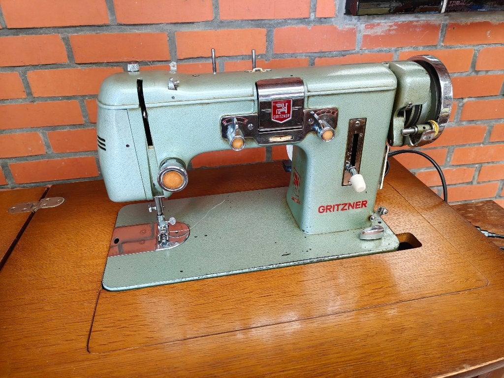Naaimachine Gritzner - met kast - vintage, Ophalen, Gebruikt, Naaimachine, Overige merken