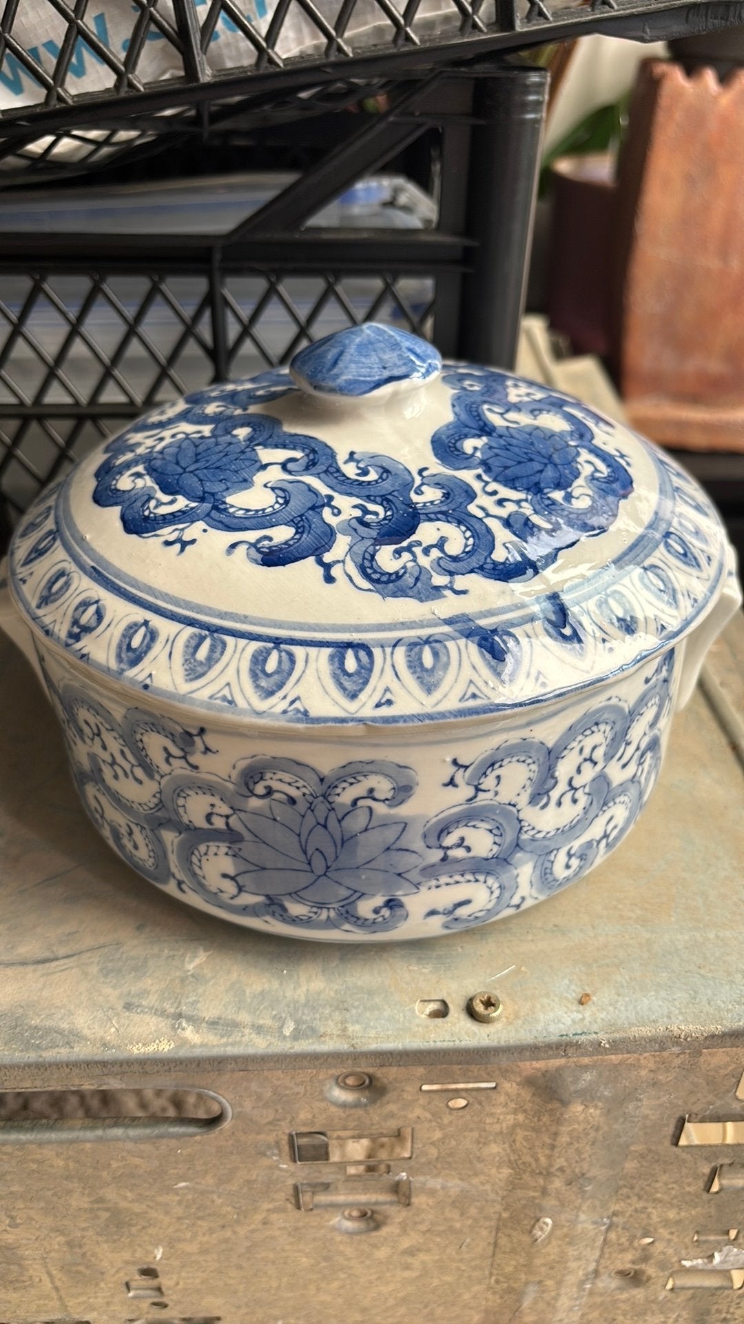 Blue-and-white porcelain vintage china bowl pot with lid, Ophalen