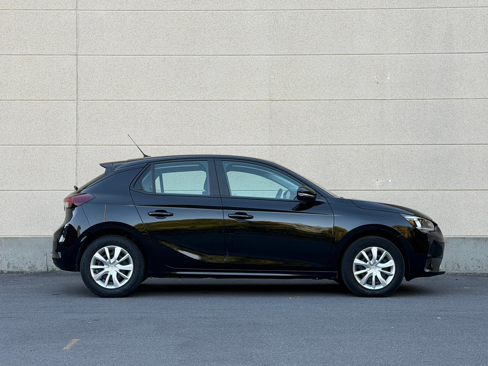 Opel Corsa 1.2 Benzine /2021 51.000 km — 12 maanden garantie, Auto's, Bluetooth, Euro 6, Zwart, Bedrijf