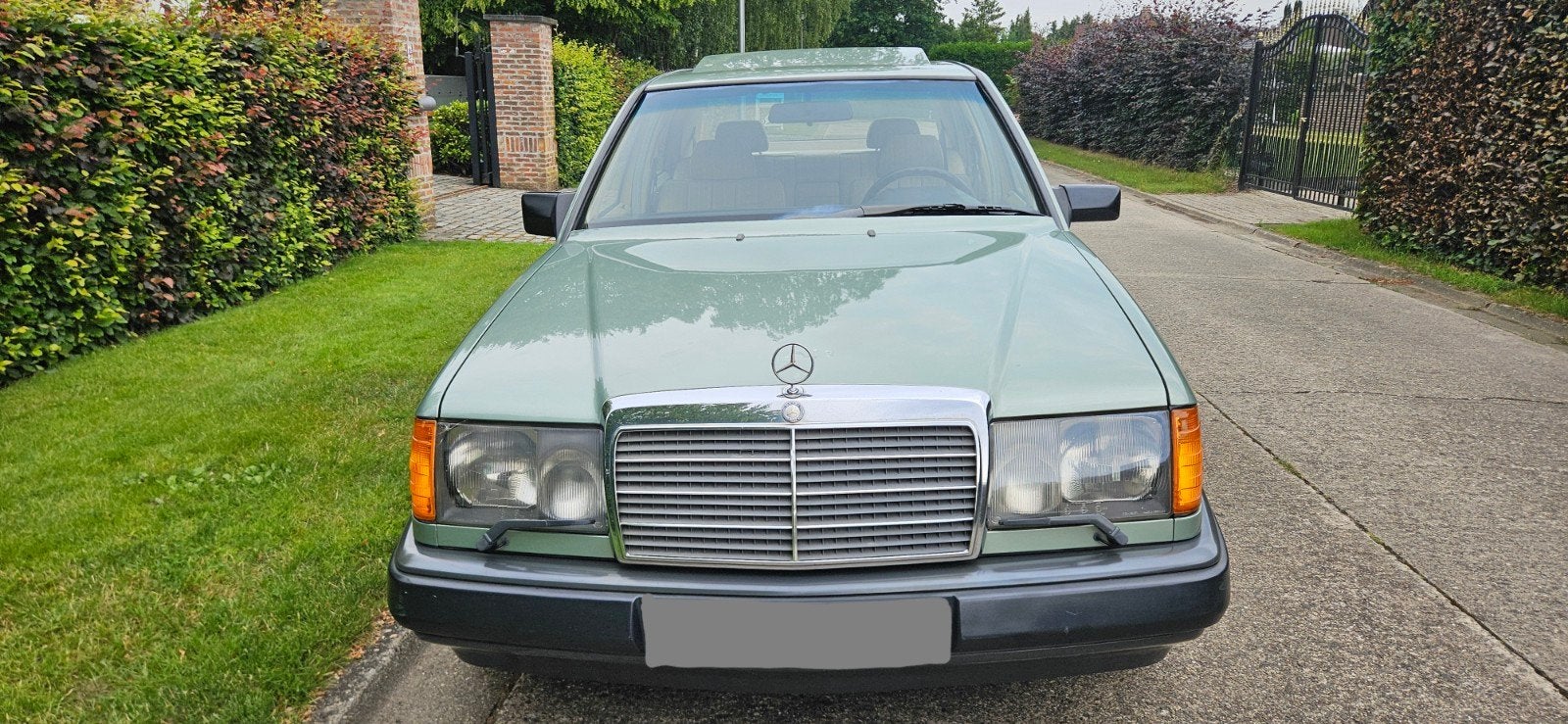 Mercedes 200 benzine, type 124., 4 cilinders, 5 deurs, Particulier, 2000 cc