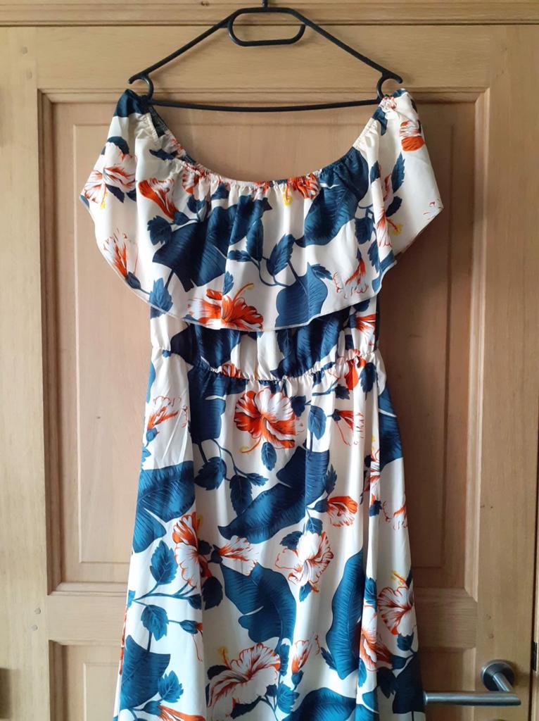 Jurk maat M, Kleding | Dames, Jurken, Ophalen of Verzenden, Nieuw, Maat 38/40 (M), Beige