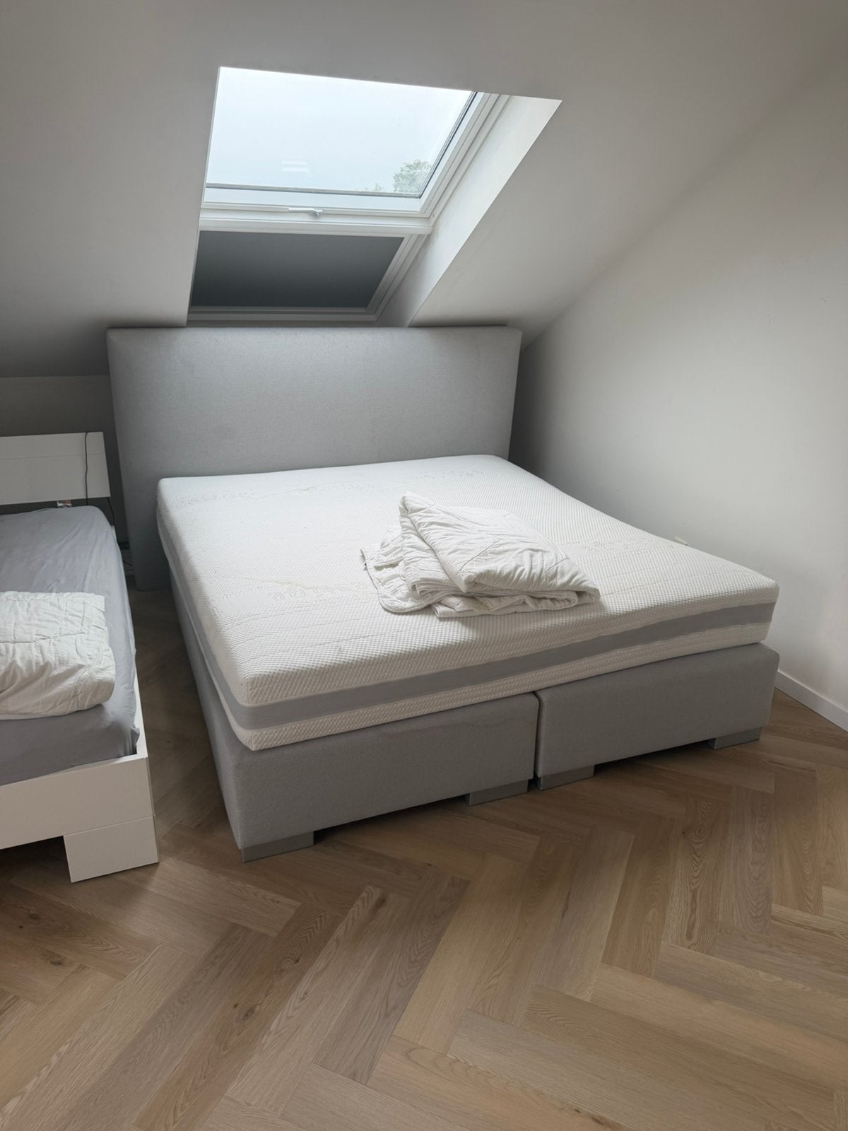 Boxspring 1m80 x 2m moet meteen weg, Maison & Meubles, Enlèvement, Comme neuf