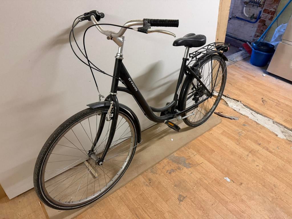 Fiets B-Twin Elops 100, Fietsen en Brommers, Ophalen, Zo goed als nieuw