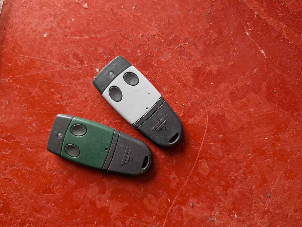 Cardin handzenders (2-kanaals), Ophalen, Zo goed als nieuw, Overige typen