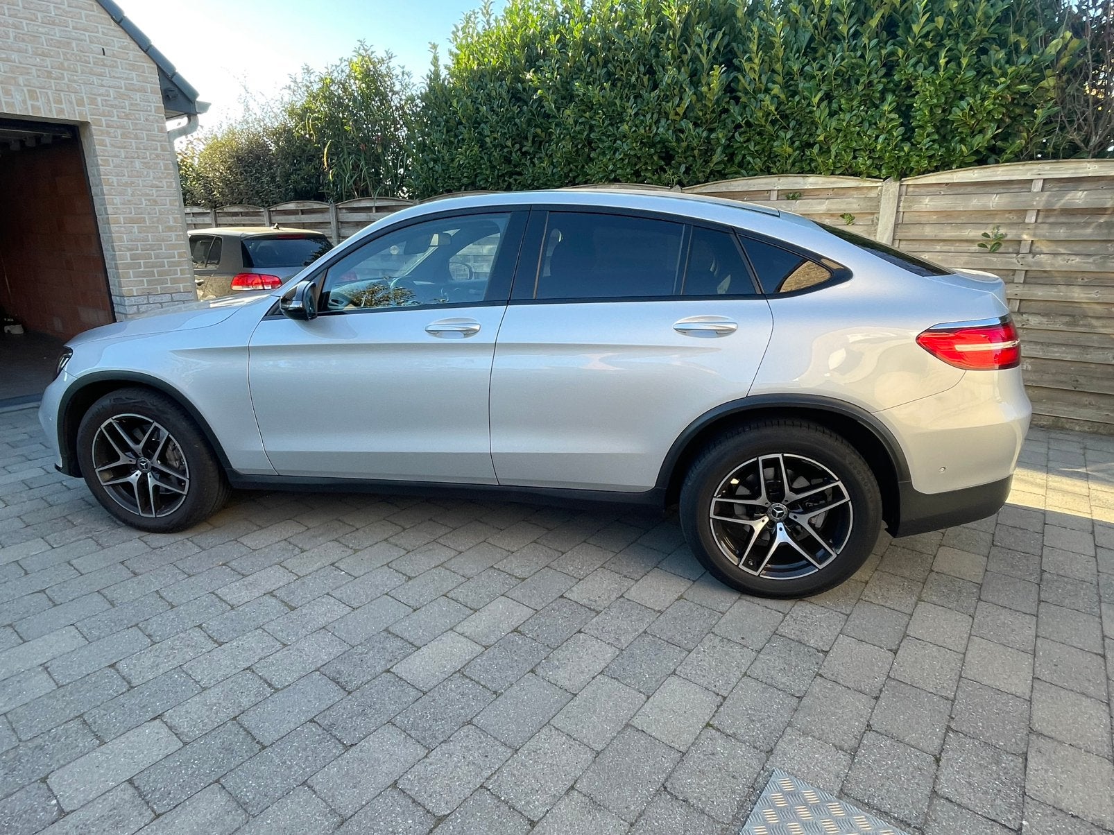 Mercedes glc 250d, Auto's, Automaat, 4 cilinders, Leder, Parkeersensor