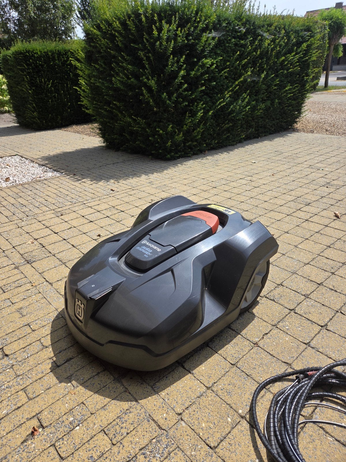 Husqvarna automower 420, Enlèvement, Comme neuf, 20 à 25 cm, Husqvarna