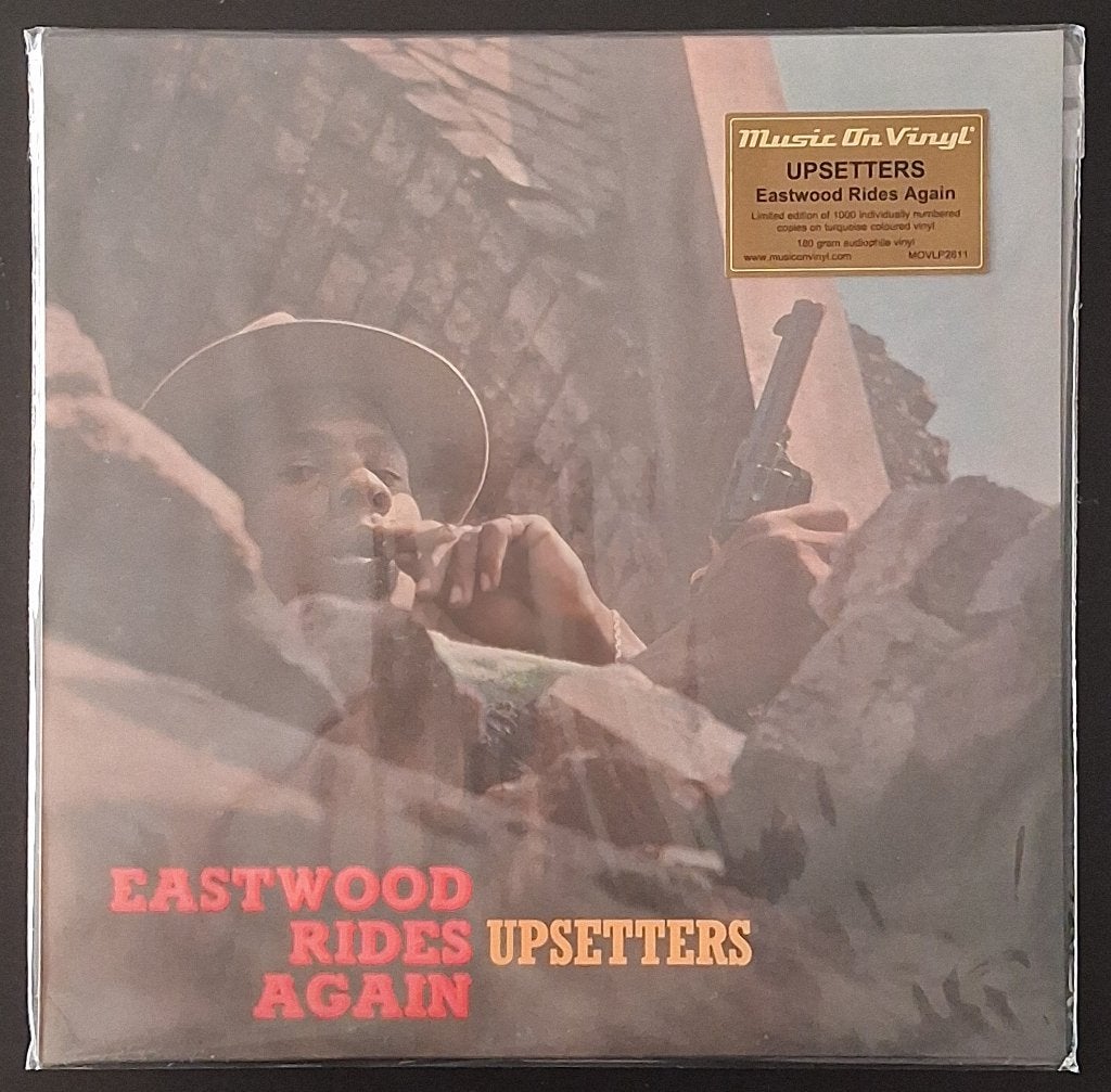 LP Upsetters - Eastwood Rides Again (Limited Turquoise Vinyl, CD & DVD, Vinyles | Musique du monde, Enlèvement ou Envoi, Latino-américain
