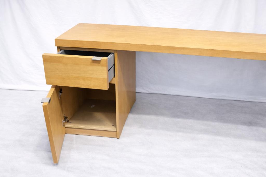 Strakke houten bureau met ladeblok – Minimalistisch design, Ophalen, Zo goed als nieuw