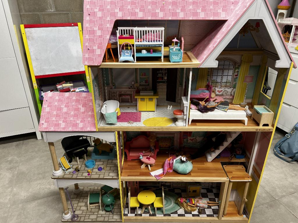 Poppenhuis, Kinderen en Baby's, Speelgoed | Buiten | Speelhuisjes, Ophalen, Zo goed als nieuw, Hout