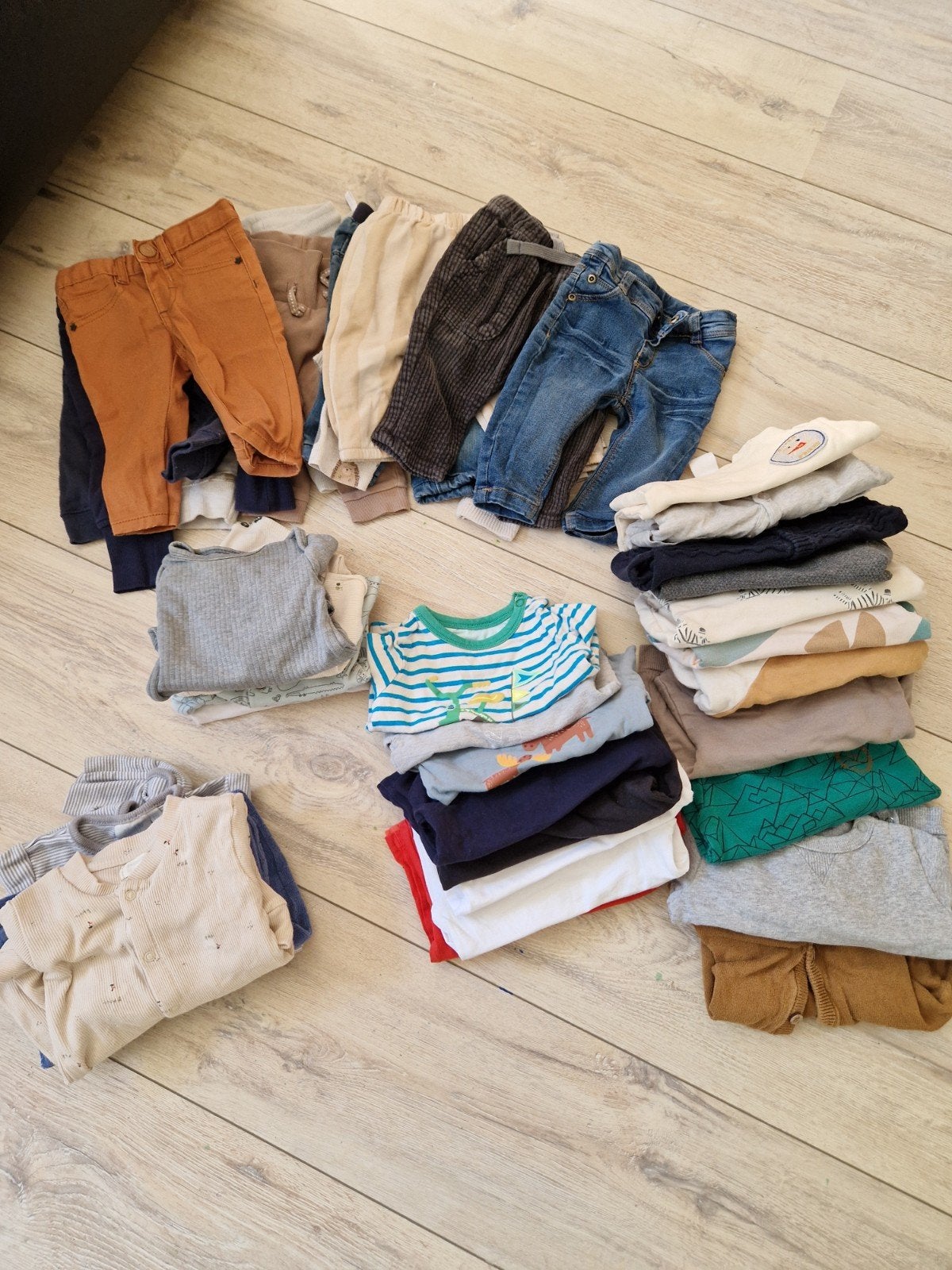 kledingpakket winter maar 62-68 40 stuks, Enfants & Bébés, Vêtements de bébé | Packs de vêtements pour bébés, Enlèvement ou Envoi