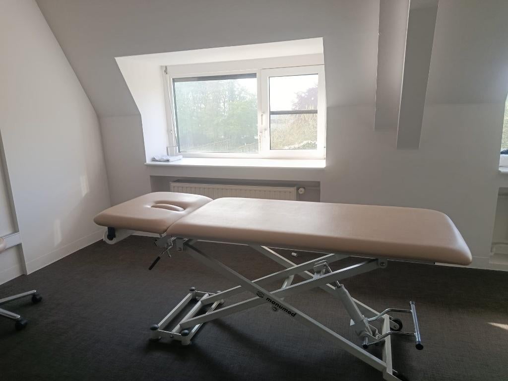manumed behandeltafel, Sport en Fitness, Massageproducten, Ophalen, Zo goed als nieuw, Overige typen