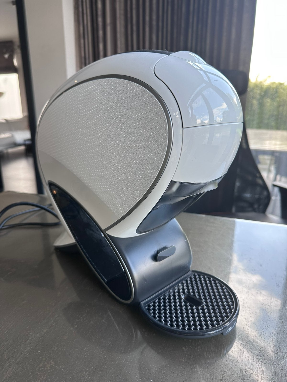 Dolce gusto Neo Latte, Elektronische apparatuur, Koffiemachine, Ophalen of Verzenden, Zo goed als nieuw, 1 kopje