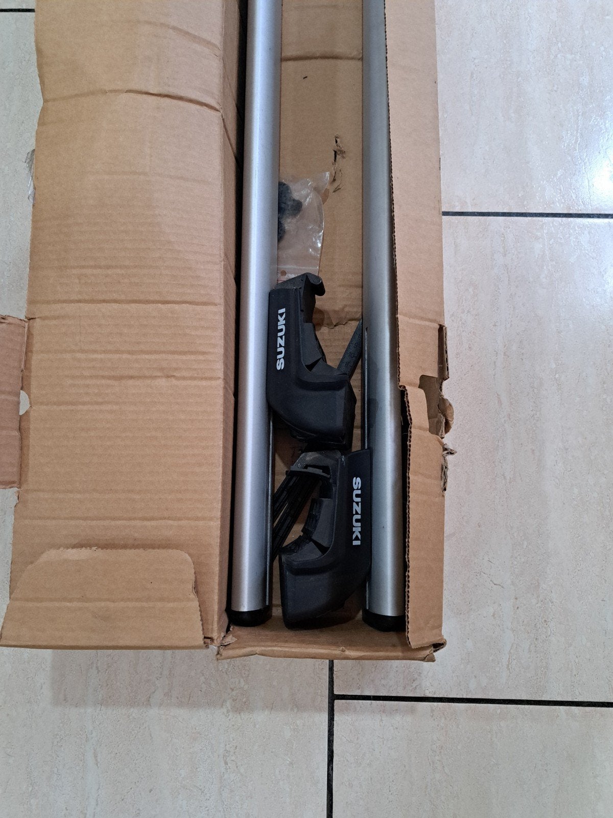 Barre de toit suzuki s cross  sx4 emballage d'origine., Télécoms, Talkies-walkies & Walkies-talkies
