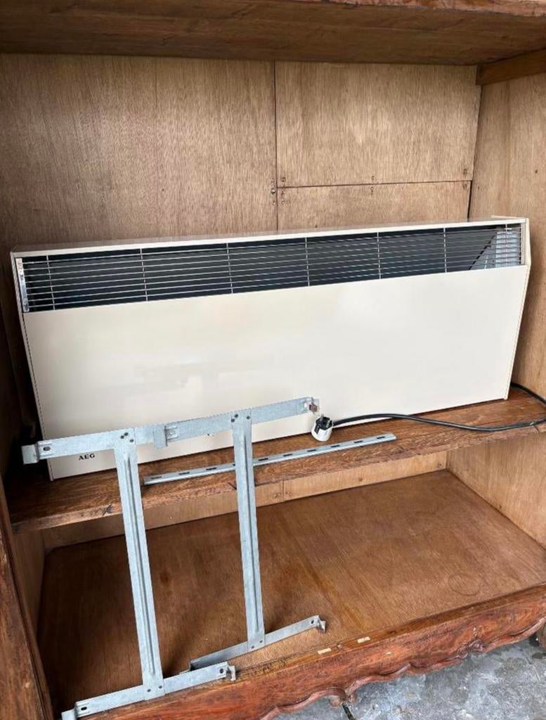 Elektrische radiator AEG, Doe-het-zelf en Bouw, Ophalen, Gebruikt, 800 watt of meer, Radiator