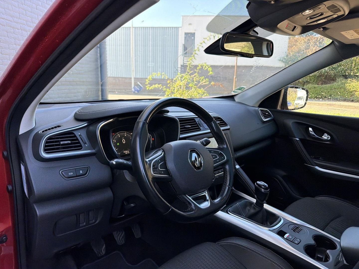 Renault Kadjar 1.2 TCe Bose | LET OP MOTOR LOOPT ONREGELMATI, Auto's, Kadjar, Bedrijf, Handgeschakeld, 130 g/km