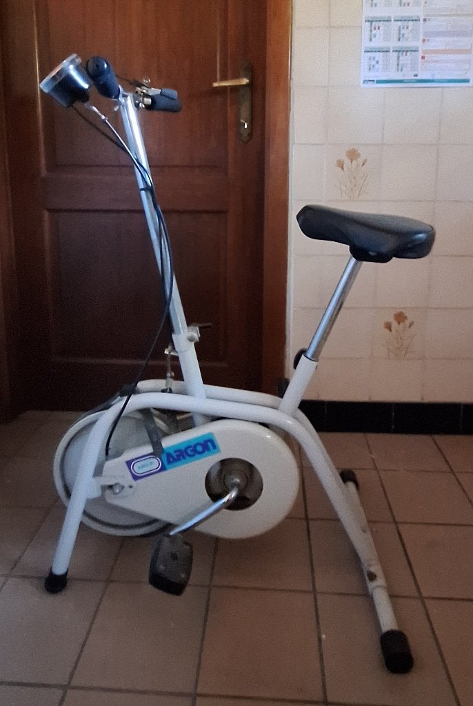 Hometrainer, Sport en Fitness, Ophalen, Gebruikt, Hometrainer
