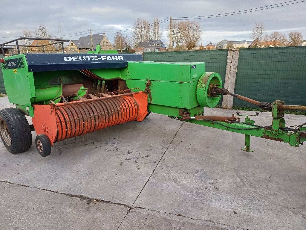 Deutz-Fahr pres, Enlèvement, Moissonneuse
