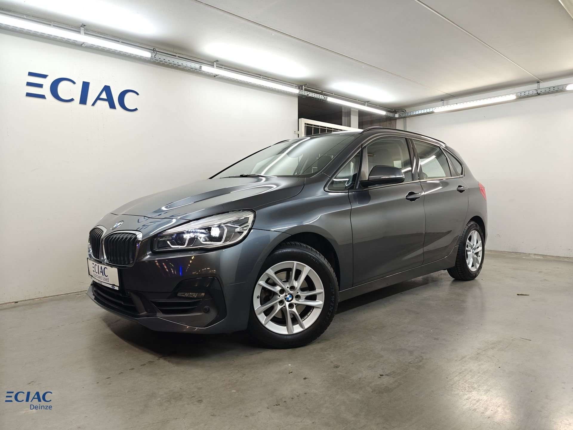 BMW Serie 2 218 i Automaat - Pano dak - Trekhaak - Garantie, Argent ou Gris, Euro 6, Entreprise, 5 portes