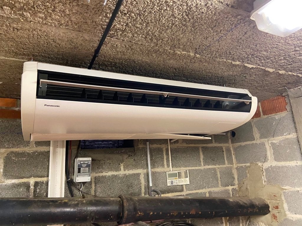 Climatiseur Panasonic Inverter 7,1 kW chaud/froid, Minuterie, Utilisé, Climatisation murale, 100 m³ ou plus grand