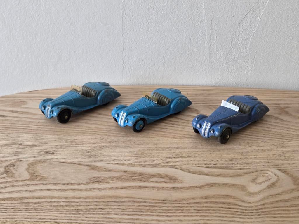 Dinky toys 38a Frazer Nash BMW, 3x in andere blauwe kleur, Ophalen of Verzenden, Gebruikt, Auto, Dinky Toys