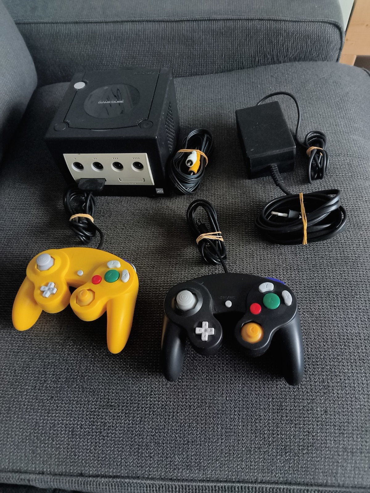 Complete Nintendo GameCube set, Games en Spelcomputers, Verzenden, Zwart, Met 2 controllers, Zo goed als nieuw