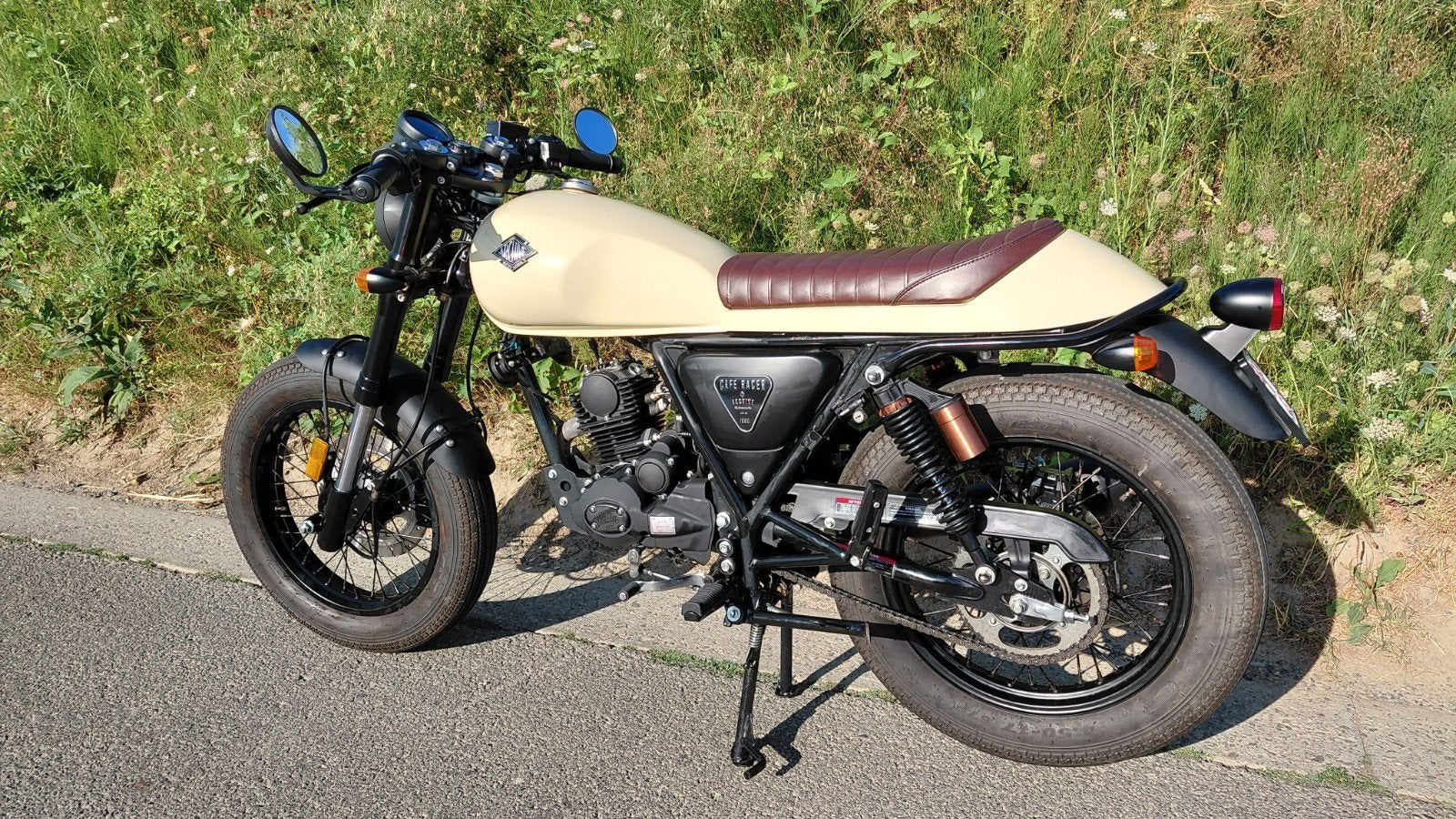 Archive Caferacer,B-klas,49cc,3300km,Euro5,jr2022,T=12liter, Vélos & Vélomoteurs, Cyclomoteurs | Marques Autre, 4 vitesses, 49 cm³