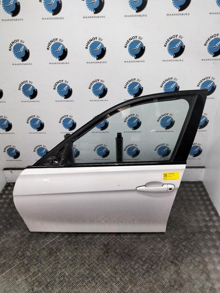 BMW 3 SERIES F30LCI 318d High Exec. PORTIER LV  2017, Auto-onderdelen, Gebruikt, Deur, Voor, Ophalen of Verzenden