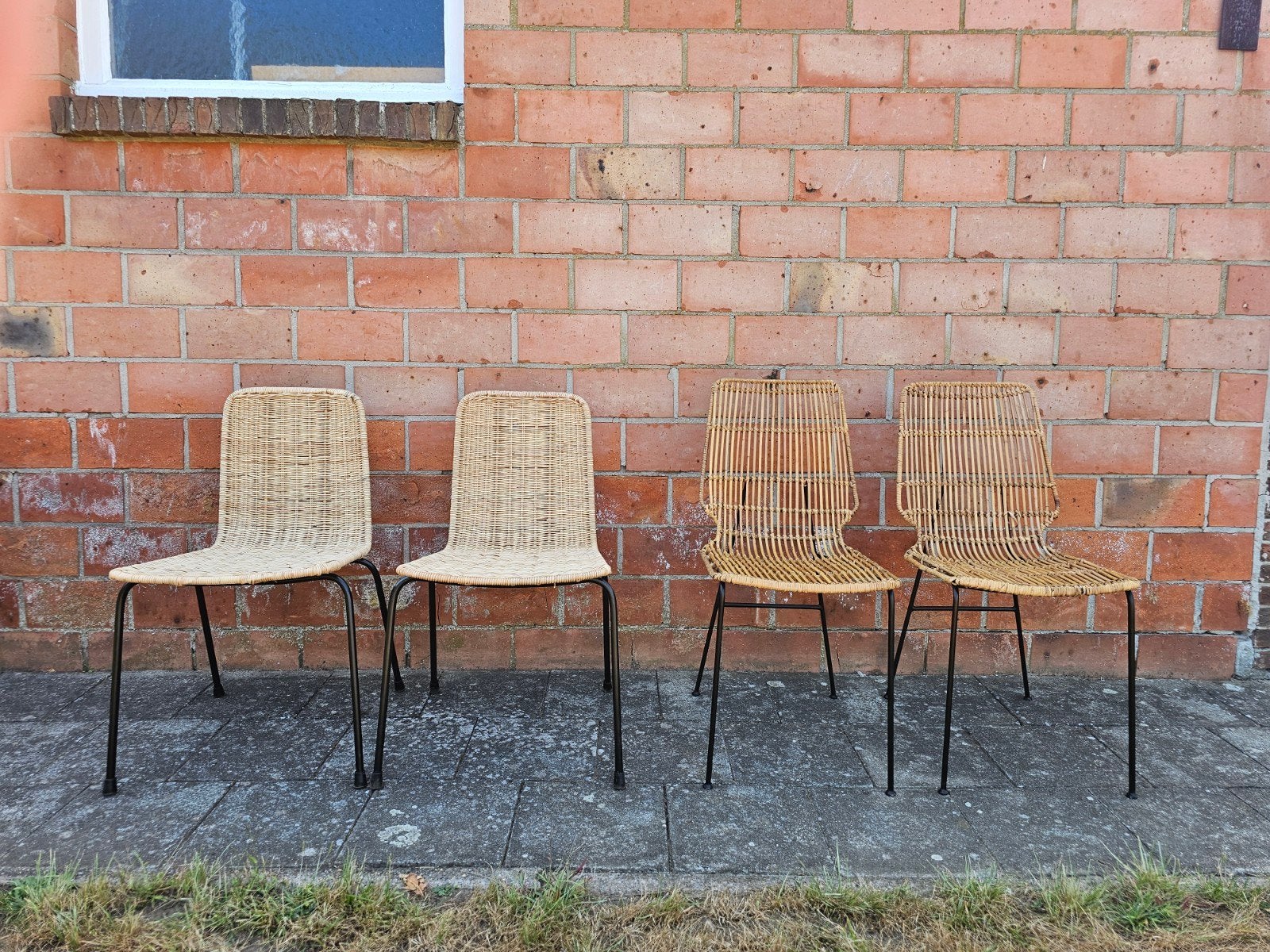Set 4 Rieten/ Rotan Eetkamerstoelen -Zwart Metalen Onderstel, Huis en Inrichting, Ophalen, Zwart, Twee
