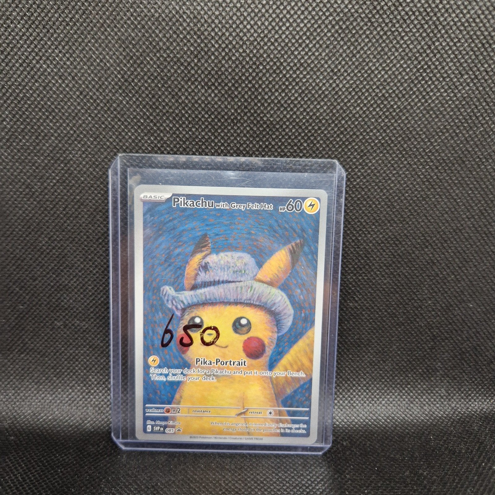 Pikachu With Grey Felt Hat Pokémon X Van Gogh NM, Hobby en Vrije tijd, Ophalen of Verzenden