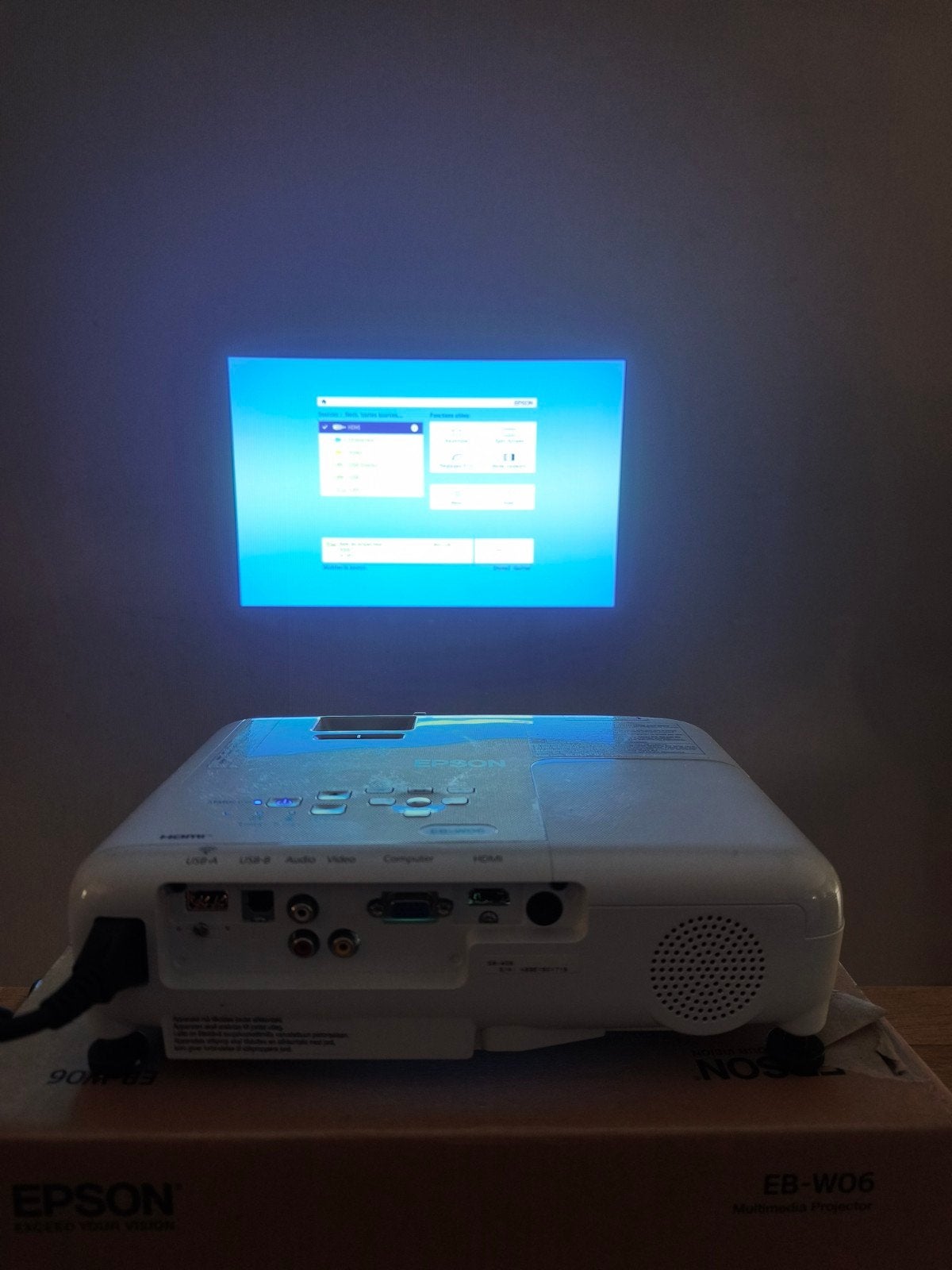 Projecteur 3LCD EPSON EB-W06, Enlèvement