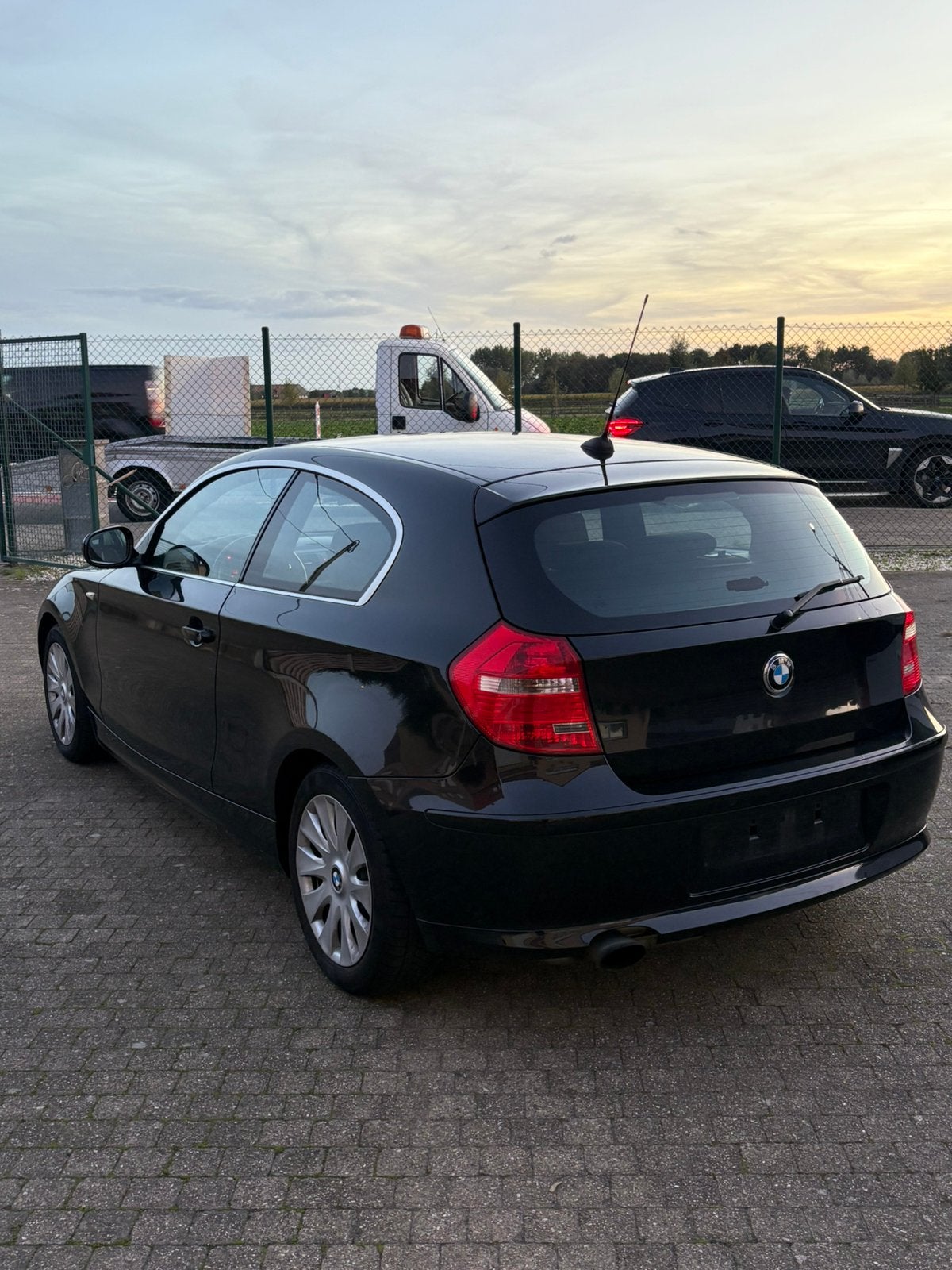 BMW Série 1 2.0 Essence 2010 - Look M - Avec contrôle, Autos, 90 kW, Euro 5, Achat, https://public.car-pass.be/vhr/c152a4e7-fb3f-43fa-a7dc-74d4d7