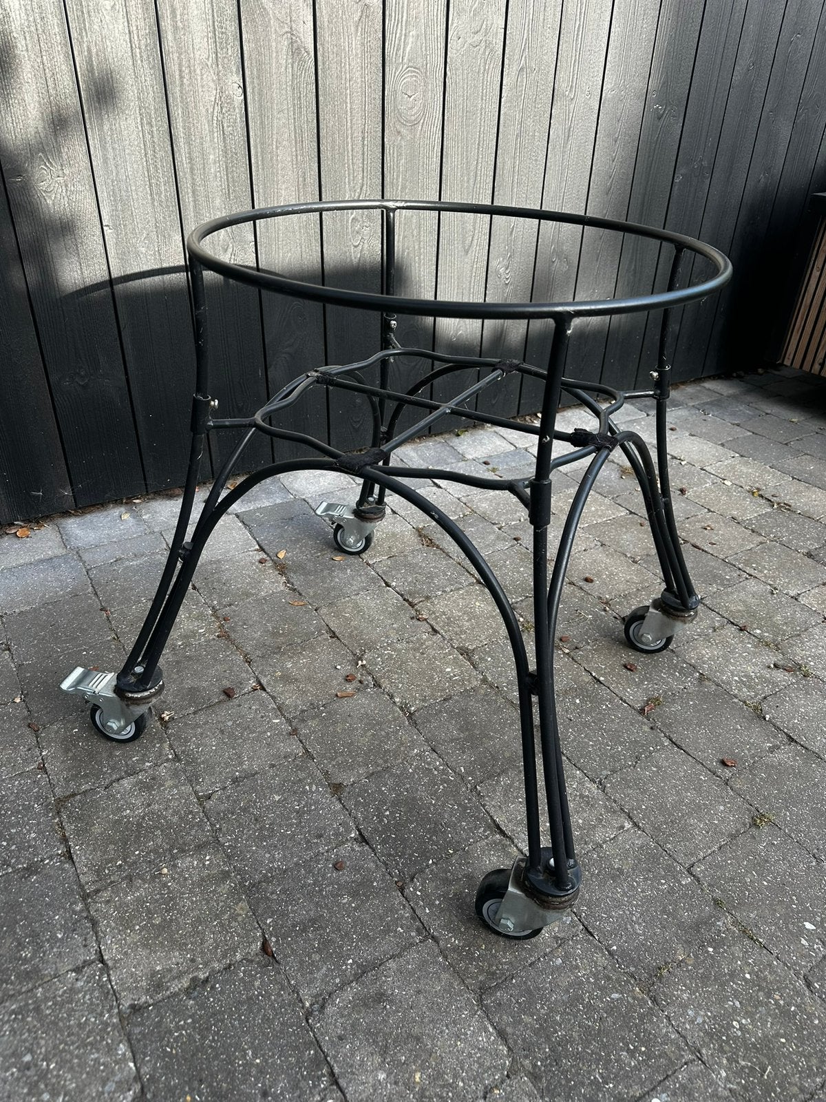 Onderstel voor Kamado Joe BBQ, Tuin en Terras, Houtskoolbarbecues, Ophalen, Zo goed als nieuw