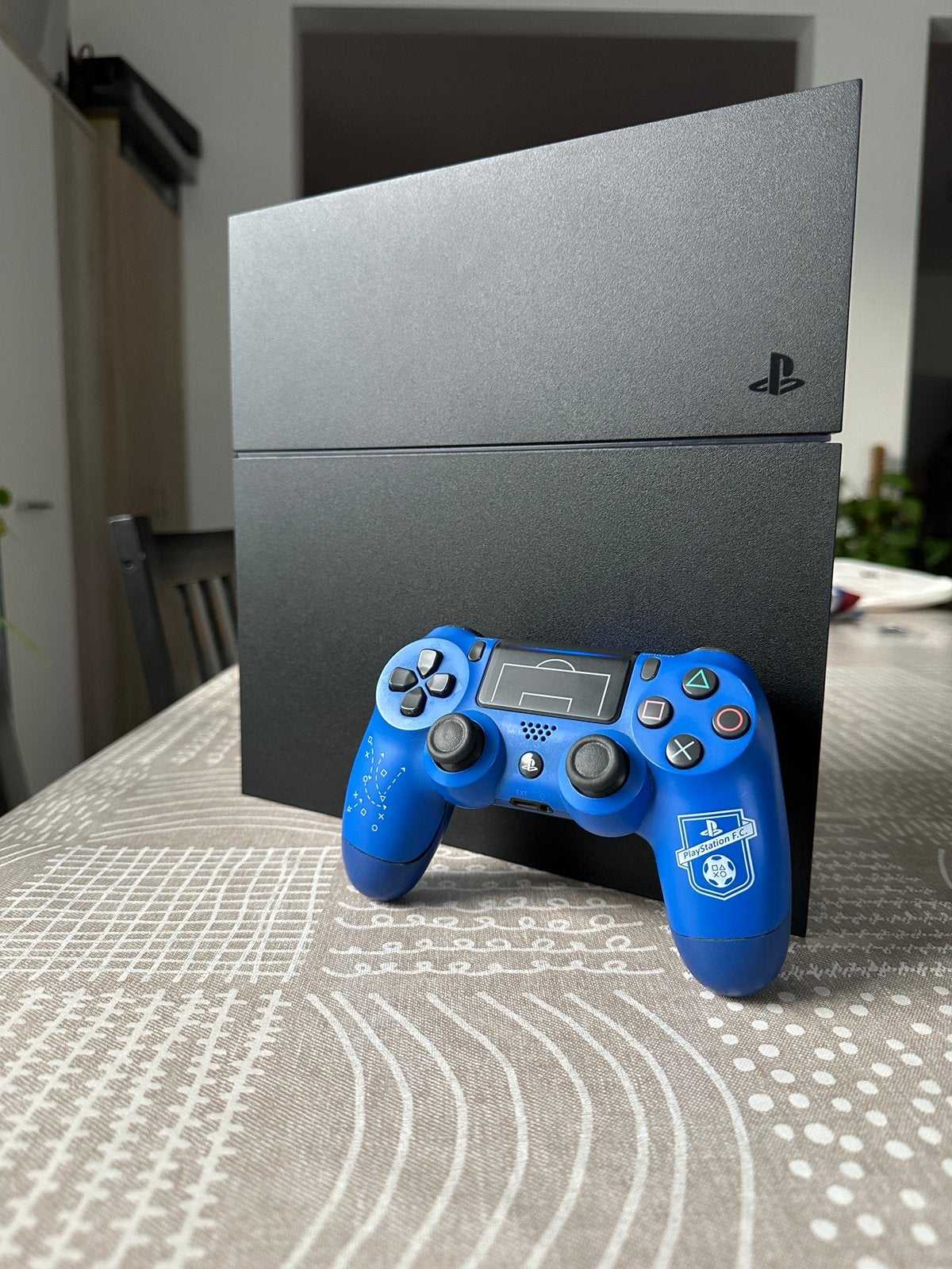 Jailbreak PS4 1TB + Special Edition Controller, Consoles de jeu & Jeux vidéo, Enlèvement ou Envoi, Avec 1 manette, Utilisé, 1 TB